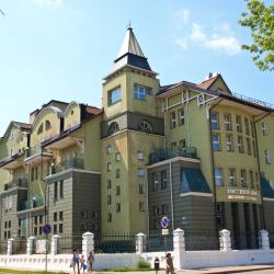 Фото Отель Рояль (бывш. Гостевой дом на Луначарского)