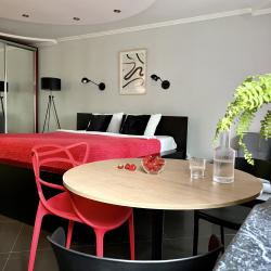 Фото Отель Apart Mari (Апарт Мари) на улице Черняховского