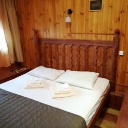 Номер стандарт с 1 двуспальной кроватью