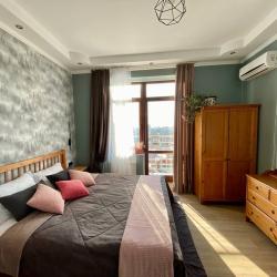 Фото Апартаменты на улице Меридианная 1