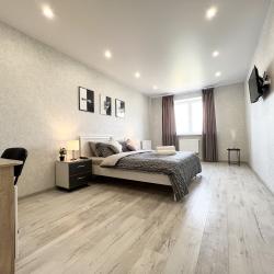 1-комнатные апартаменты улучшенные Калуга, Пухова 56