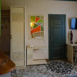 Номер улучшенный с 1 двуспальной кроватью (с завтраком)