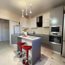 Фото Отель CrystalRentals (КристалРенталс) на улице Бориса Житкова 6