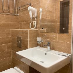 Номер стандарт с 1 двуспальной кроватью #109