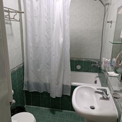Номер стандарт с 1 двуспальной кроватью