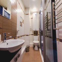 Кровать в 12-местном общем номере