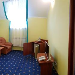 Номер полулюкс с 1 двуспальной кроватью