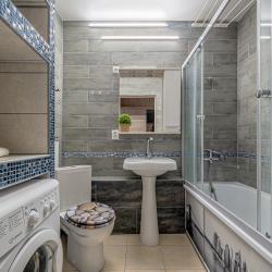 Фото Отель Хорошего дня на улице Александра Козицына 12