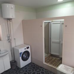 Кровать в 18-местном общем номере (удобства на этаже)