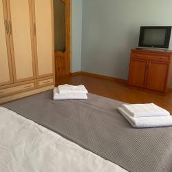 Cтандарт улучшенный с двумя двуспальными кроватями и собственной кухней