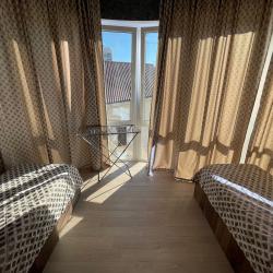 2-х комнатная комната с застекленным эркером на 3 этаже №10