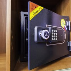 Номер люкс семейный с 1 двуспальной кроватью