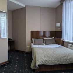 Номер стандарт с 1 двуспальной кроватью