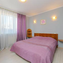 Улучшенные апартаменты с 2 спальнями и балконом с видом на море и город