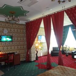 Номер люкс с 2 односпальными кроватями (с завтраком)