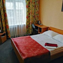 Номер стандарт с 1 двуспальной кроватью