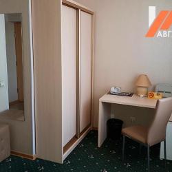 Номер полулюкс с 1 двуспальной кроватью