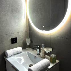 Фото Отель BarnHouse Village (БарнХаус Виллэдж)