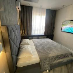 Фото Апартаменты Housevip на улице Матрены Наздрачевой 3/1