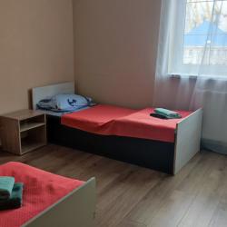 Кровать в 4-местном общем мужском номере
