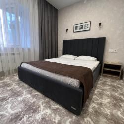 Номер стандарт улучшенный с 1 двуспальной кроватью