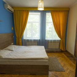 Номер стандарт с 1 двуспальной кроватью
