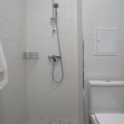 Кровать в 10-местном общем мужском номере №314