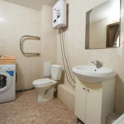 Фото Отель НаСутки35 на Челюскинцев 62