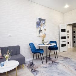 Фото Апартаменты Niki Rent на проспекте Героев 2Б