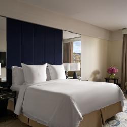Номер Люкс Four Seasons Экзекьютив с видом на Кремль Кинг