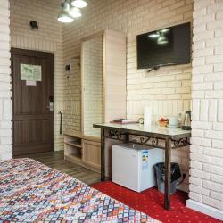 Номер стандарт с 1 двуспальной кроватью (мансарда)