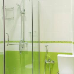 Номер полулюкс с 1 двуспальной кроватью