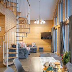 Коттедж у Озера с 3-мя спальнями (120 кв.м)