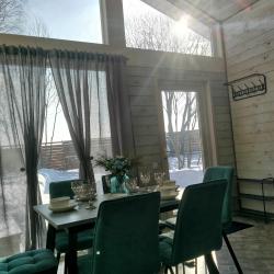 Бирюзовый домик
