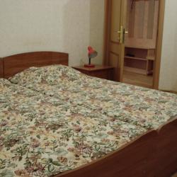 Номер стандарт семейный с 2 односпальными и 1 двуспальной кроватью