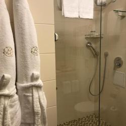 Номер делюкс с 1 двуспальной кроватью