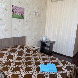 Номер стандарт эконом с 1 двуспальной кроватью
