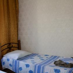 3-местный 1-комнатный номер комфорт улучшенный с 1 односпальной и 1 двуспальной кроватью