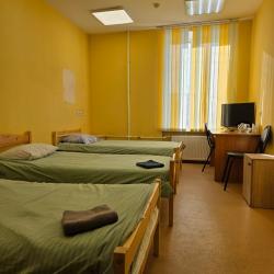 Номер стандарт, 3х местный, удобства на этаже