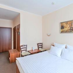 Номер стандарт улучшенный с 1 двуспальной кроватью