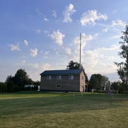 Коттедж стандарт с 3 односпальными и 1 двуспальной кроватью