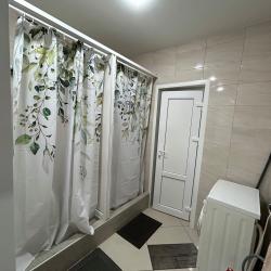 Кровать в 6-местном общем номере