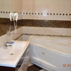 Номер полулюкс с 1 двуспальной кроватью