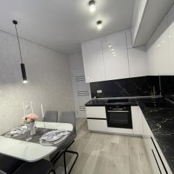 Апартаменты улучшенные Пархоменко 156 Б кв 187