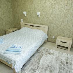 2-комнатная комната люкс с 1 двуспальной кроватью