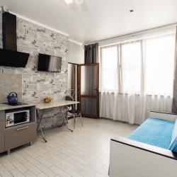 2-комнатные апартаменты с балконом, Мира 21/9А