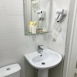 Номер стандарт с 1 двуспальной кроватью