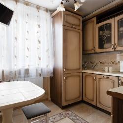 4-комнатные апартаменты улучшенные Калининградская обл., г. Калининград, ул. Коммунальная д.67 с 1 односпальной и 2 двуспальными кроватями