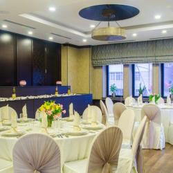 Фото Отель Ramada by Wyndham Bishkek Centre (Рамада Виндхэм )