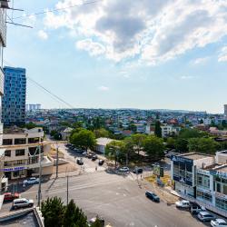 Фото Отель LetoApart (ЛетоАпарт) на улице Исаева 6